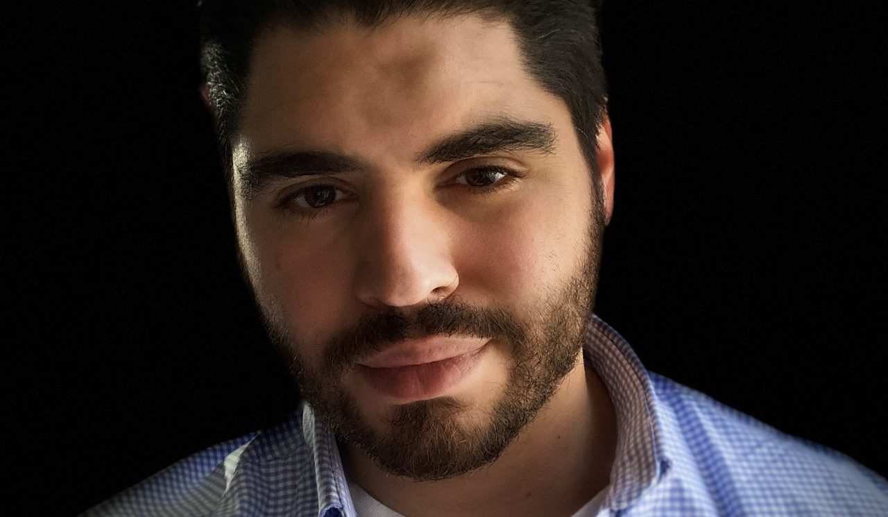 Read more about the article Wilfredo Flores, Co-Founder of Queering Medicine,  Awarded for Community-Engaged Scholarship