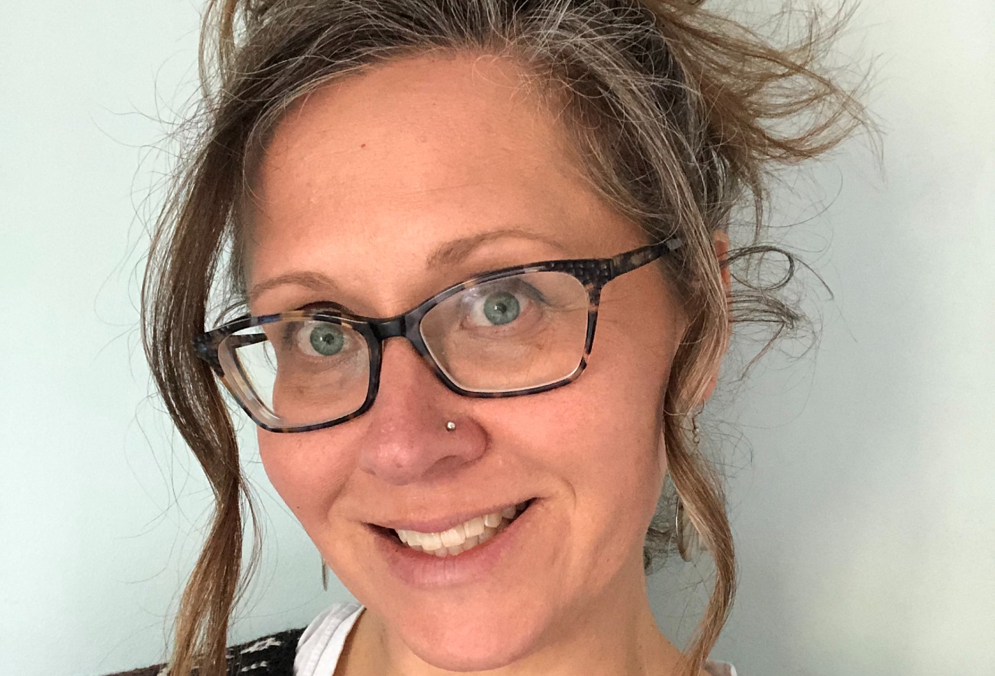 Read more about the article Inaugural Endowed Professor Teaches How to Connect Writing With Culture